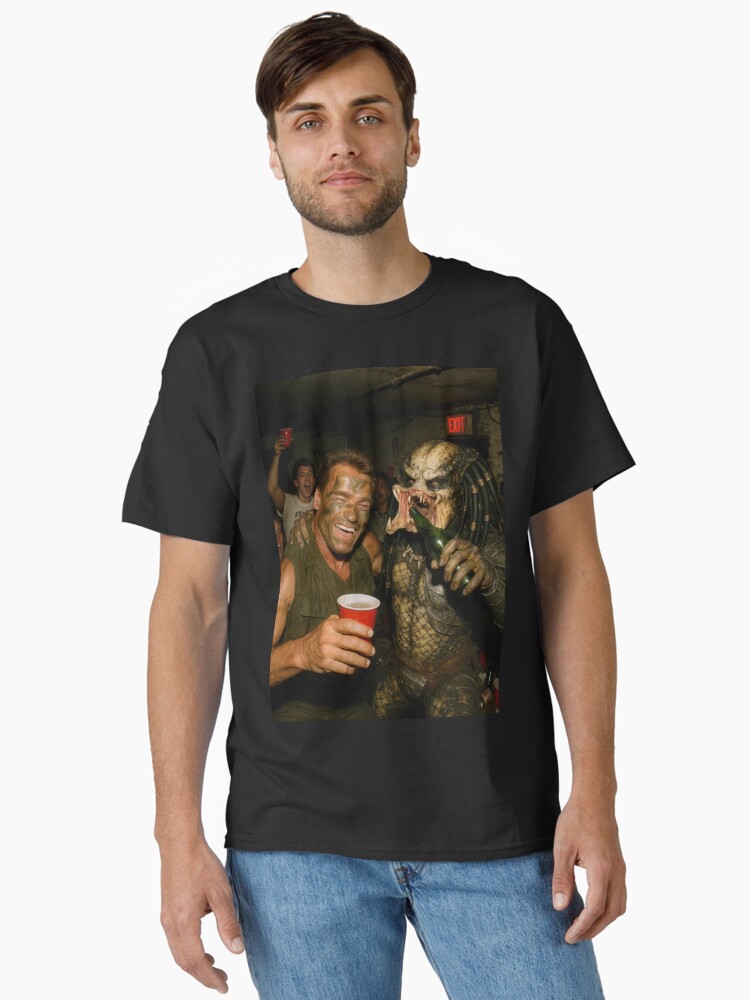 Arnold Schwarzenegger & The Predator – a candid paparazzi-style photo Classic T-Shirt